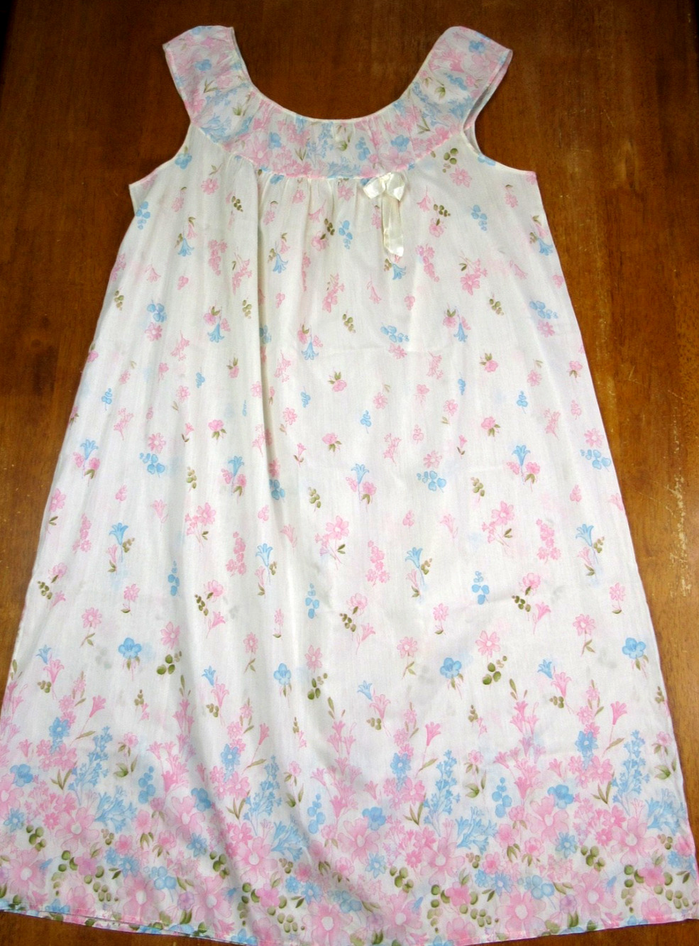 Philmaid Vintage 1970s Nightgown 40/42 Large Floral Feminine Cottagecore Babydol